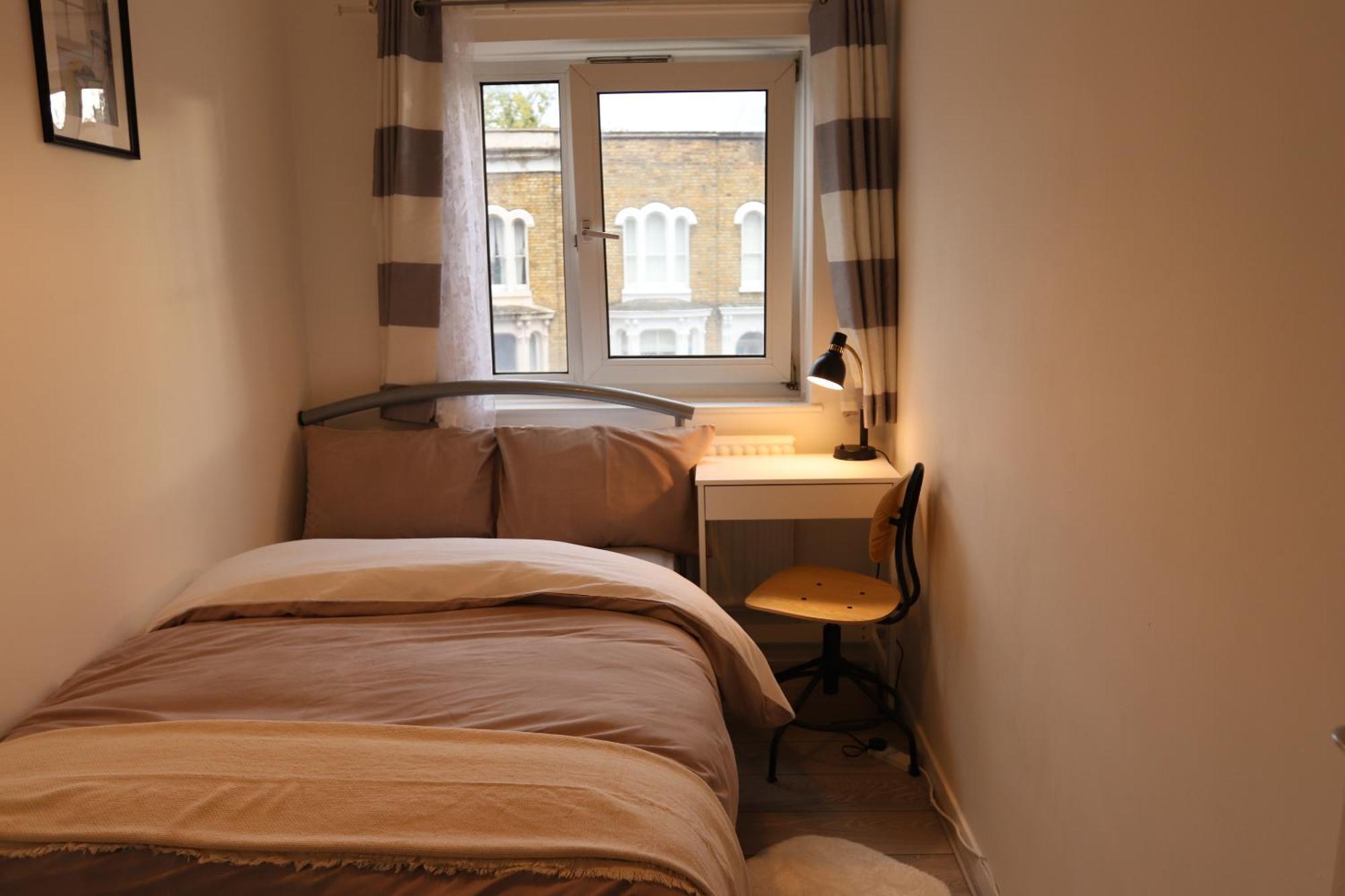 Chambre Simple avec Salle de Bains Commune