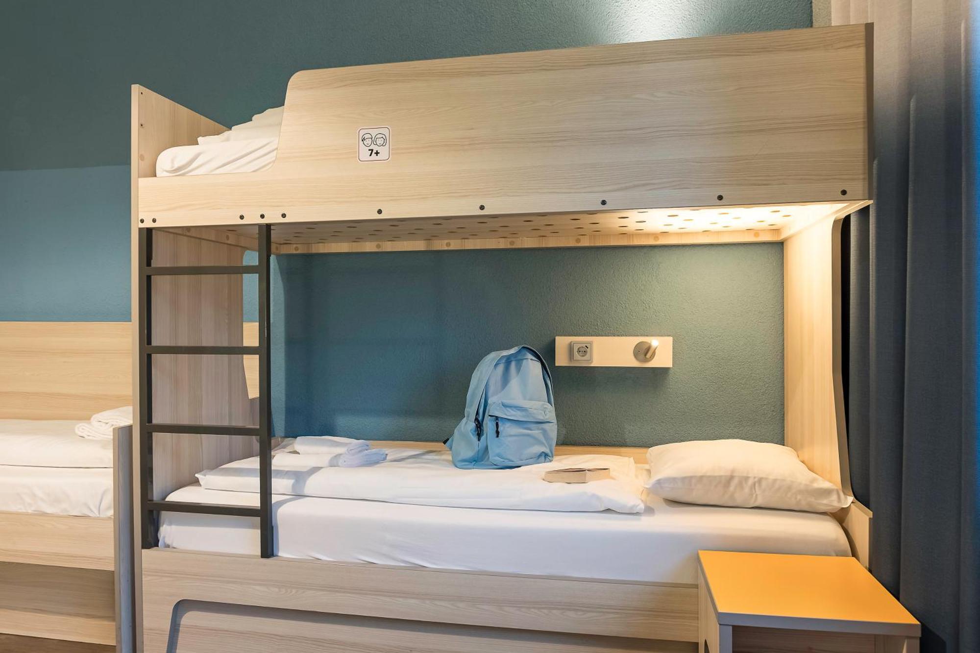 Chambre avec 5 Lits