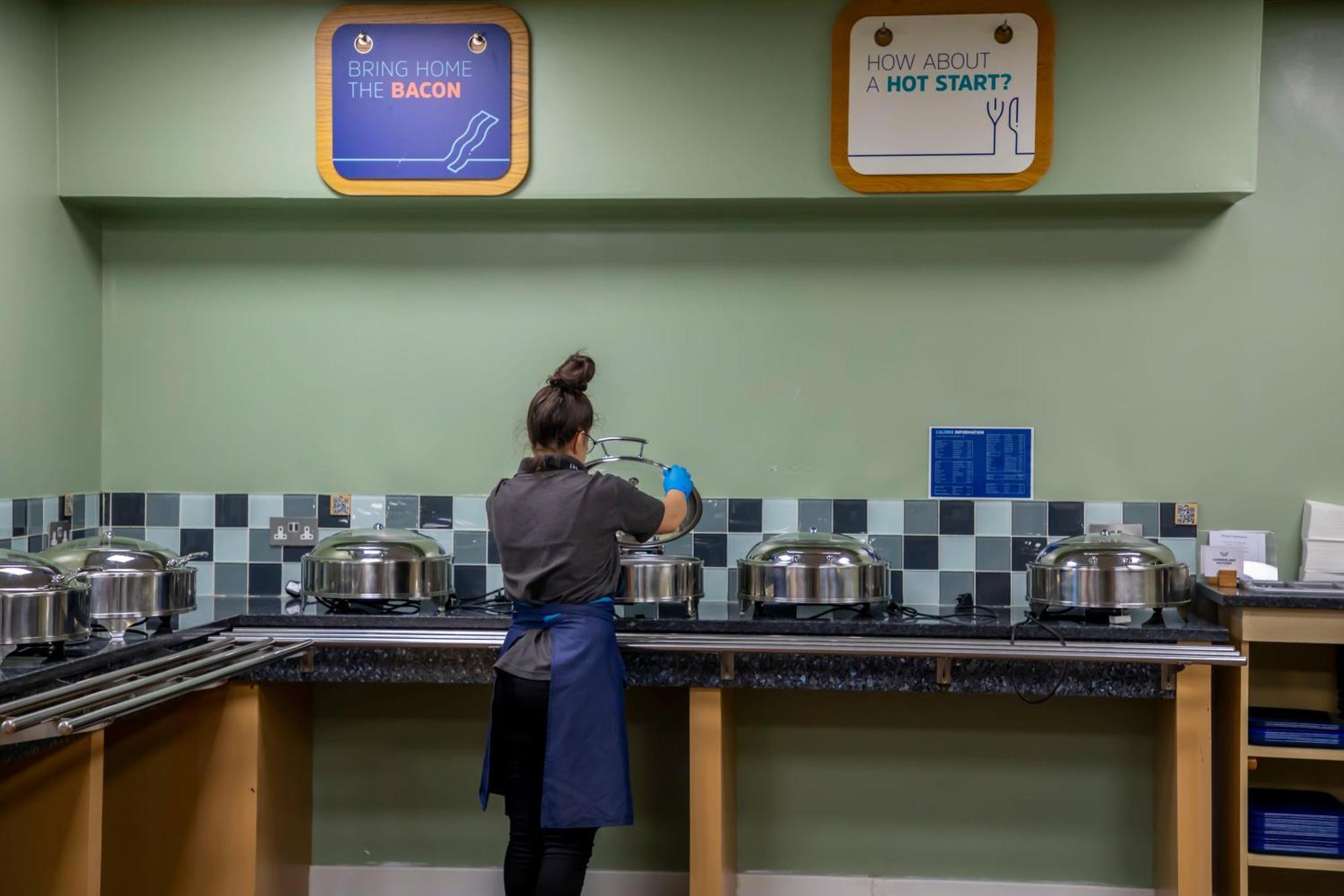 Standard Room with Free Hot Breakfast,1624744046:JPEG