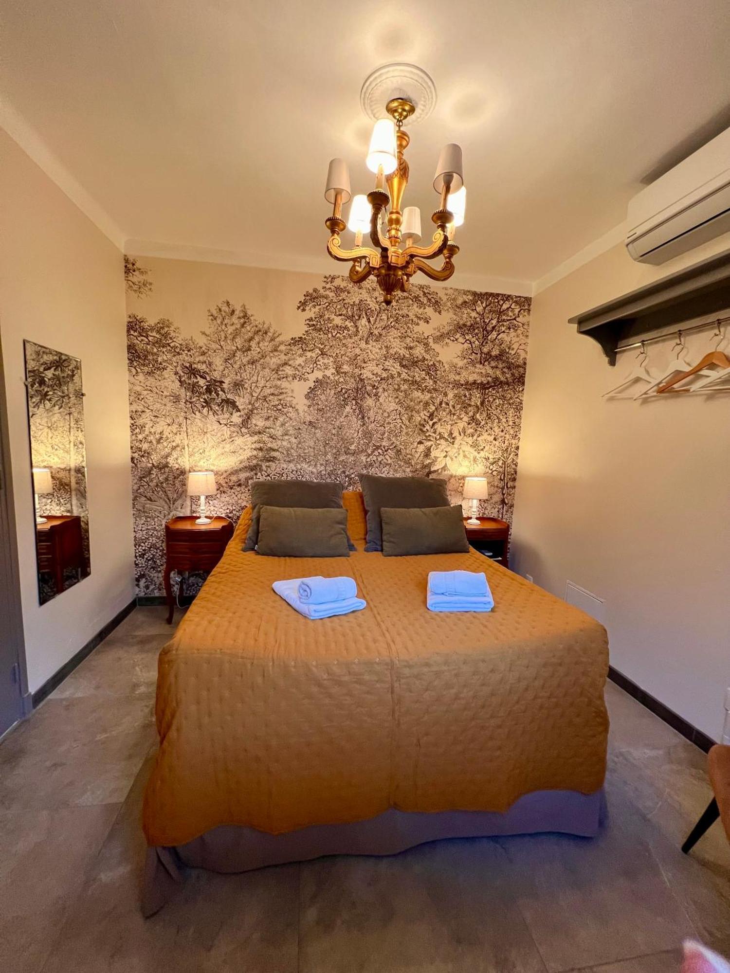 Chambre Double - Vue sur Jardin