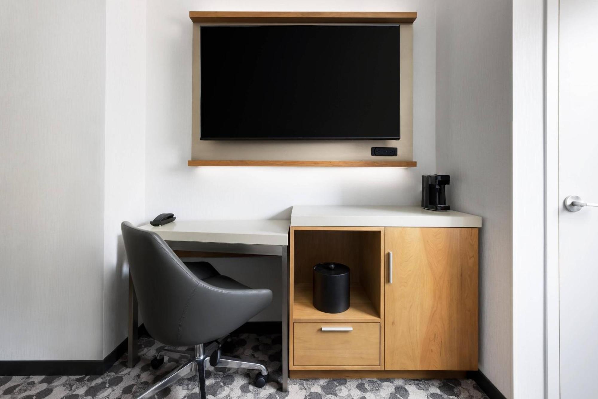 Grande Chambre avec 1 Lit King-Size - Vue sur Rivière