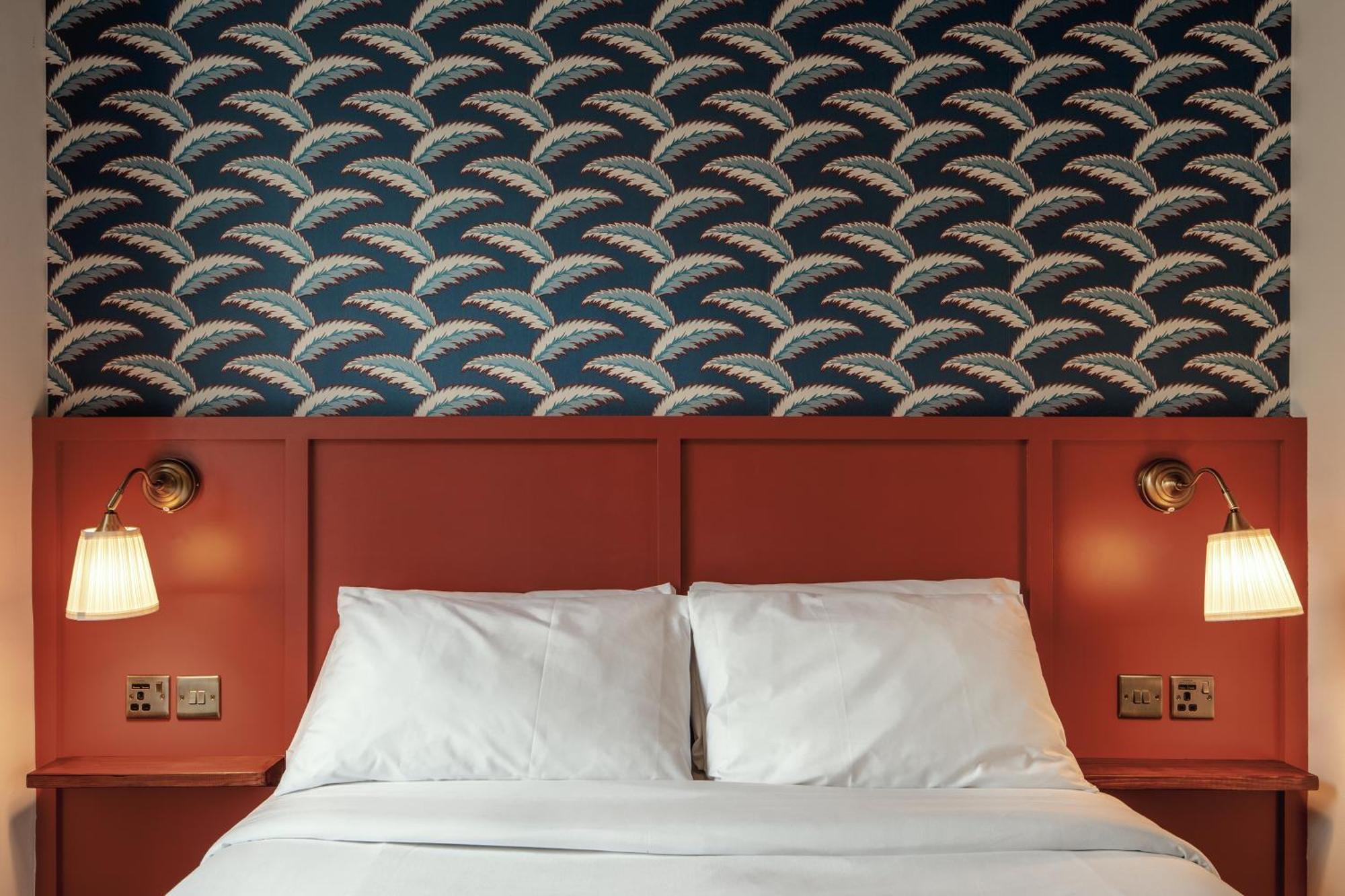 Small Double Room,1652782299:JPEG