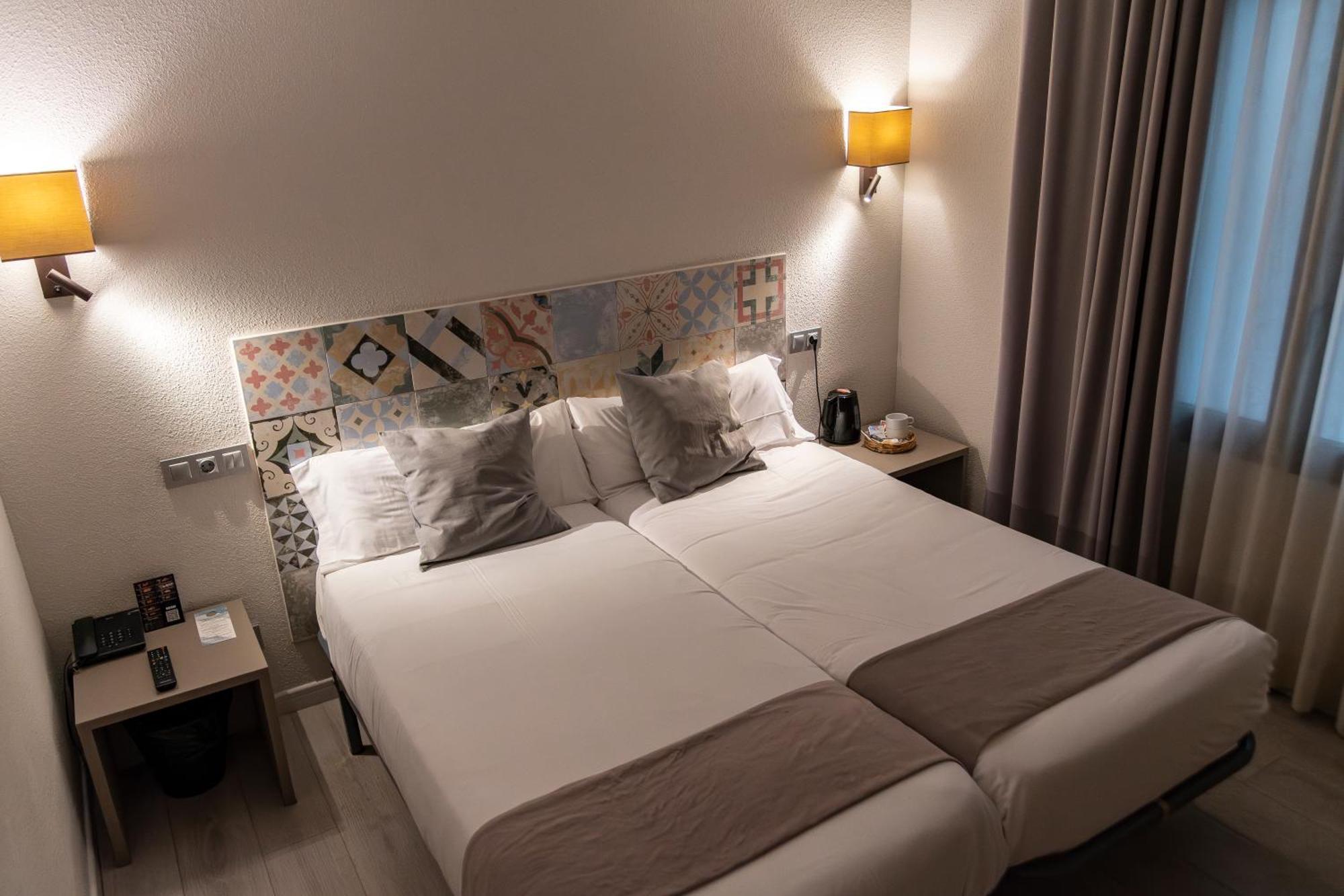 Budget Double Room,1661105937:JPEG