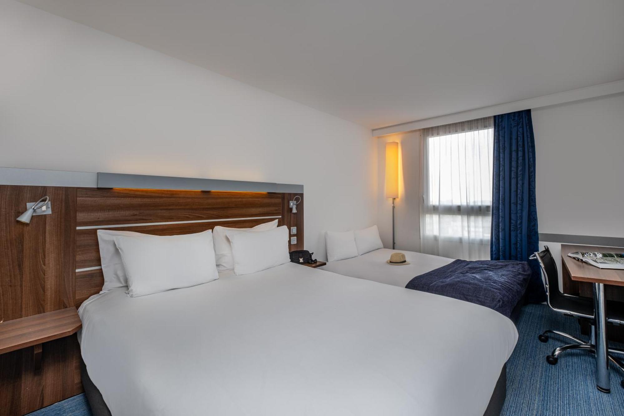 Chambre Familiale avec Lit Double et Canapé-Lit