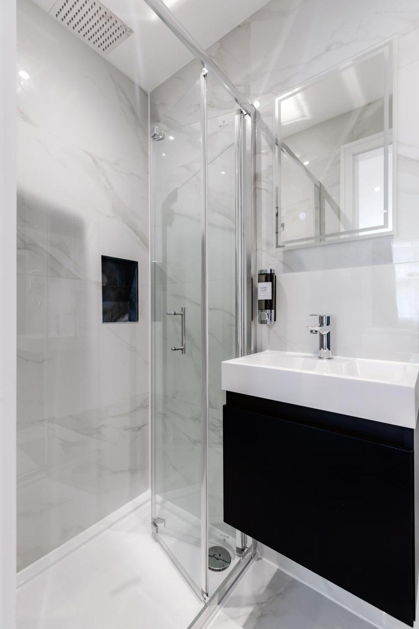 Chambre Lits Jumeaux avec Douche