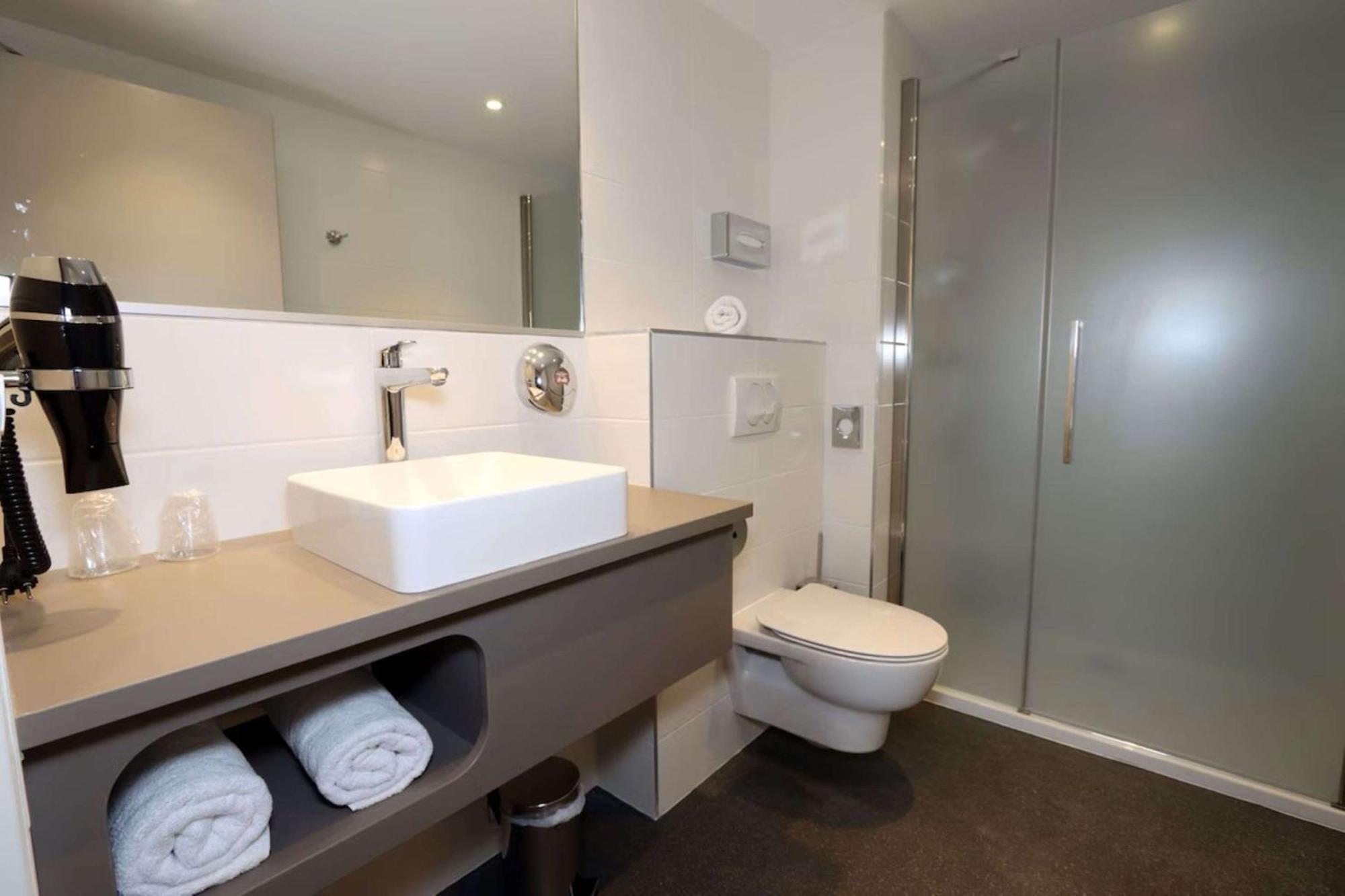 Suite Junior Lit King-Size avec Terrasse - Vue Panoramique et Accès gratuit au Spa - Non-Fumeurs