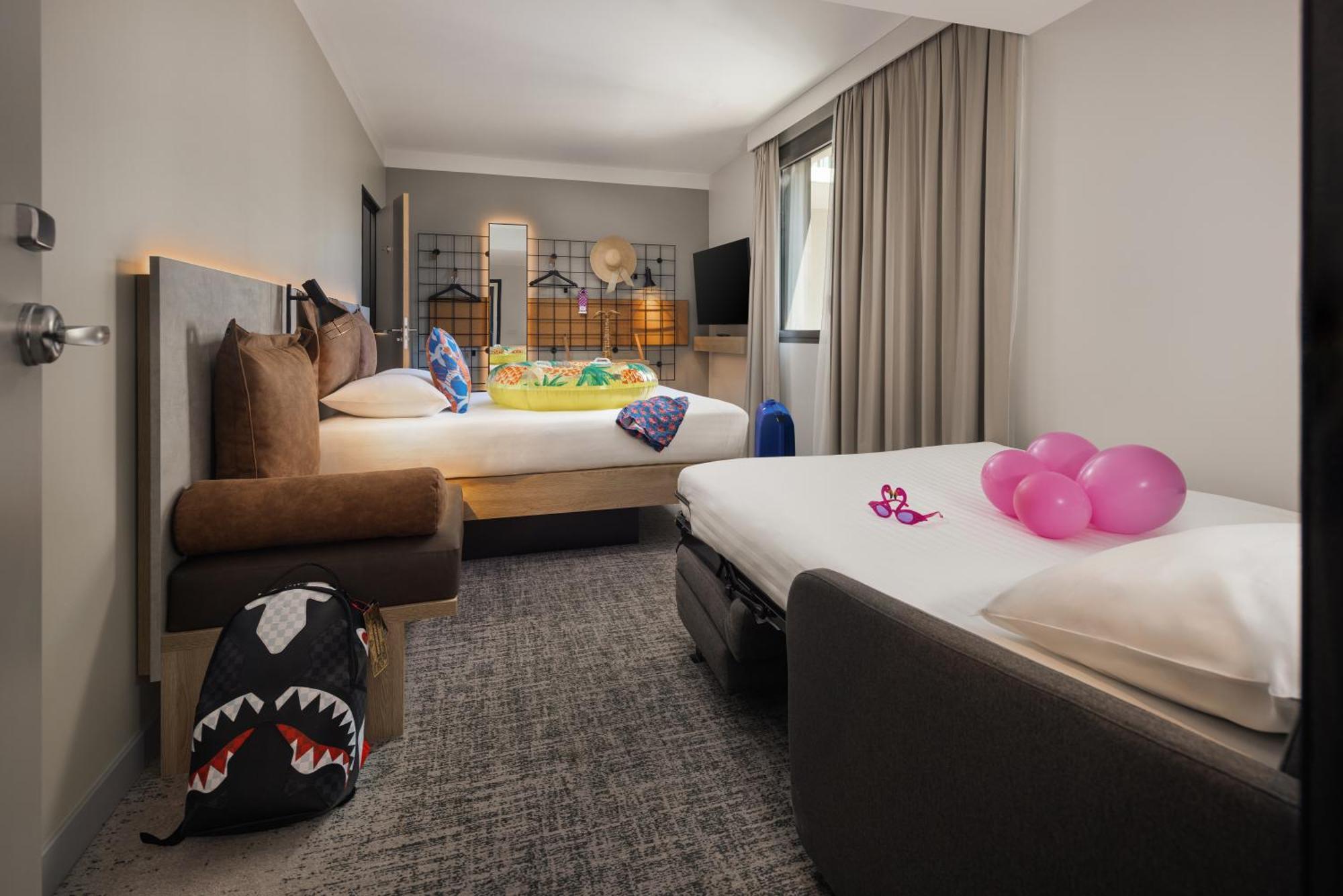 Chambre Lit Queen-Size Familiale Moxy avec Canapé-Lit