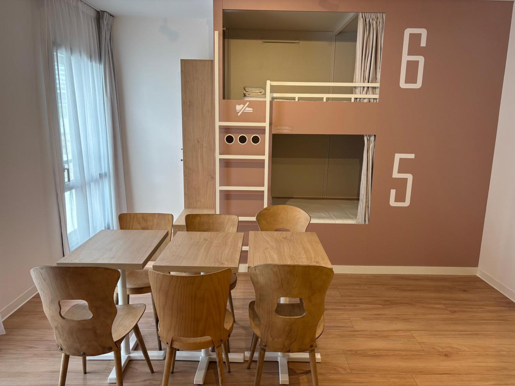 Appartement de Groupe 6 Personnes