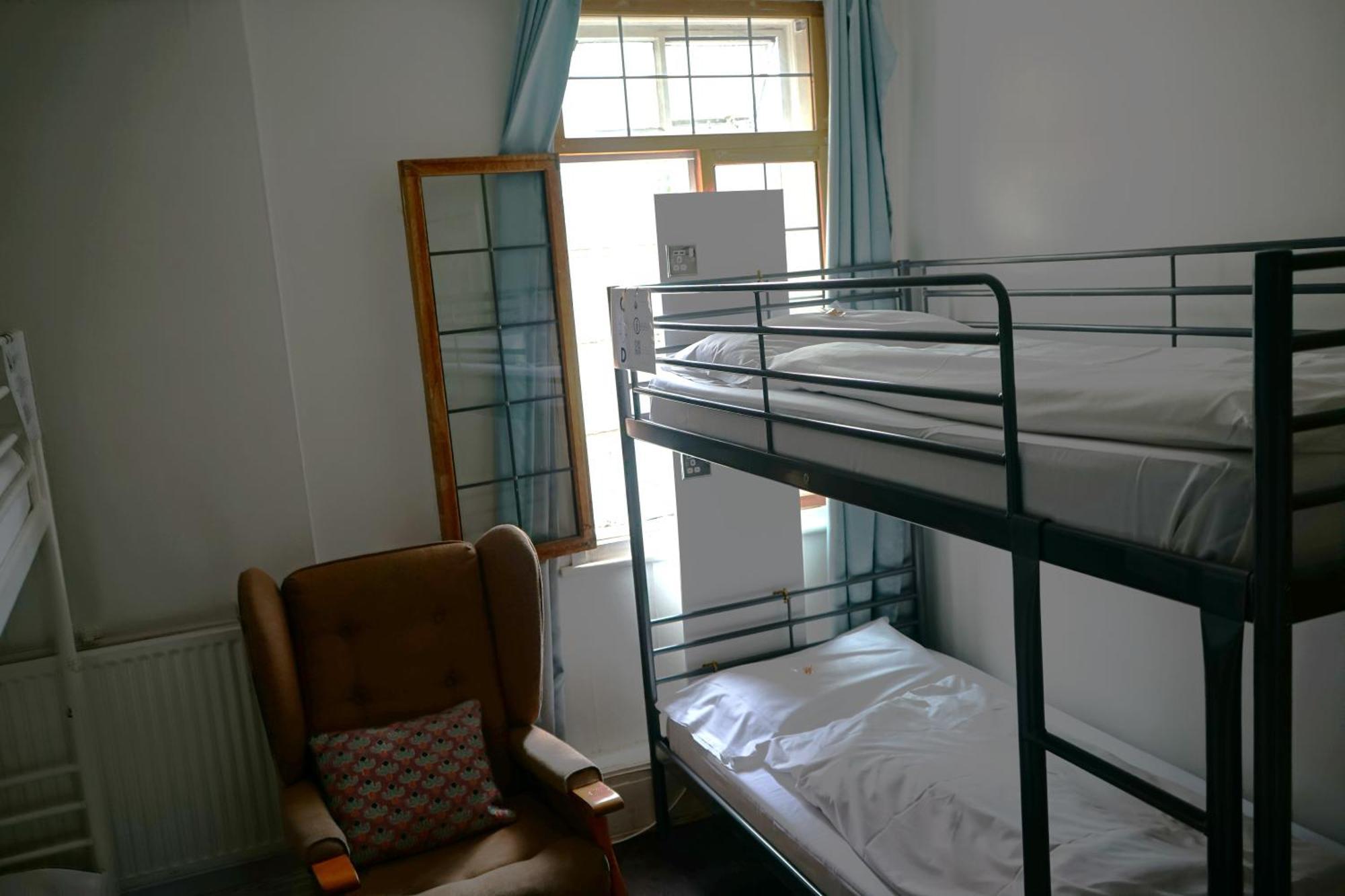 Bed in 4-Bed Female Dormitory Room,1698138564:JPEG