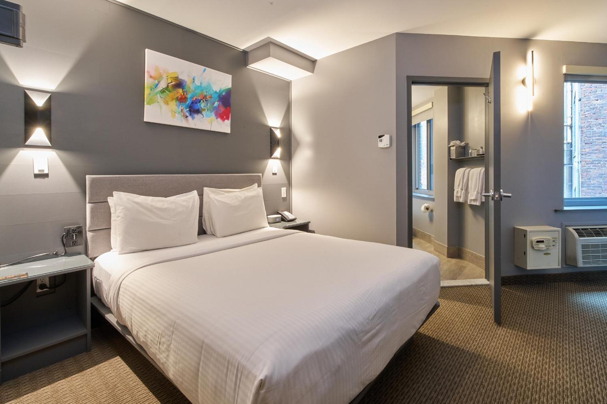 Chambre Lit Queen-Size Confortable