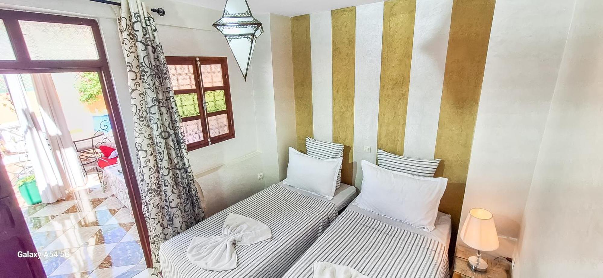 Chambre Double Économique avec Terrasse Youssef