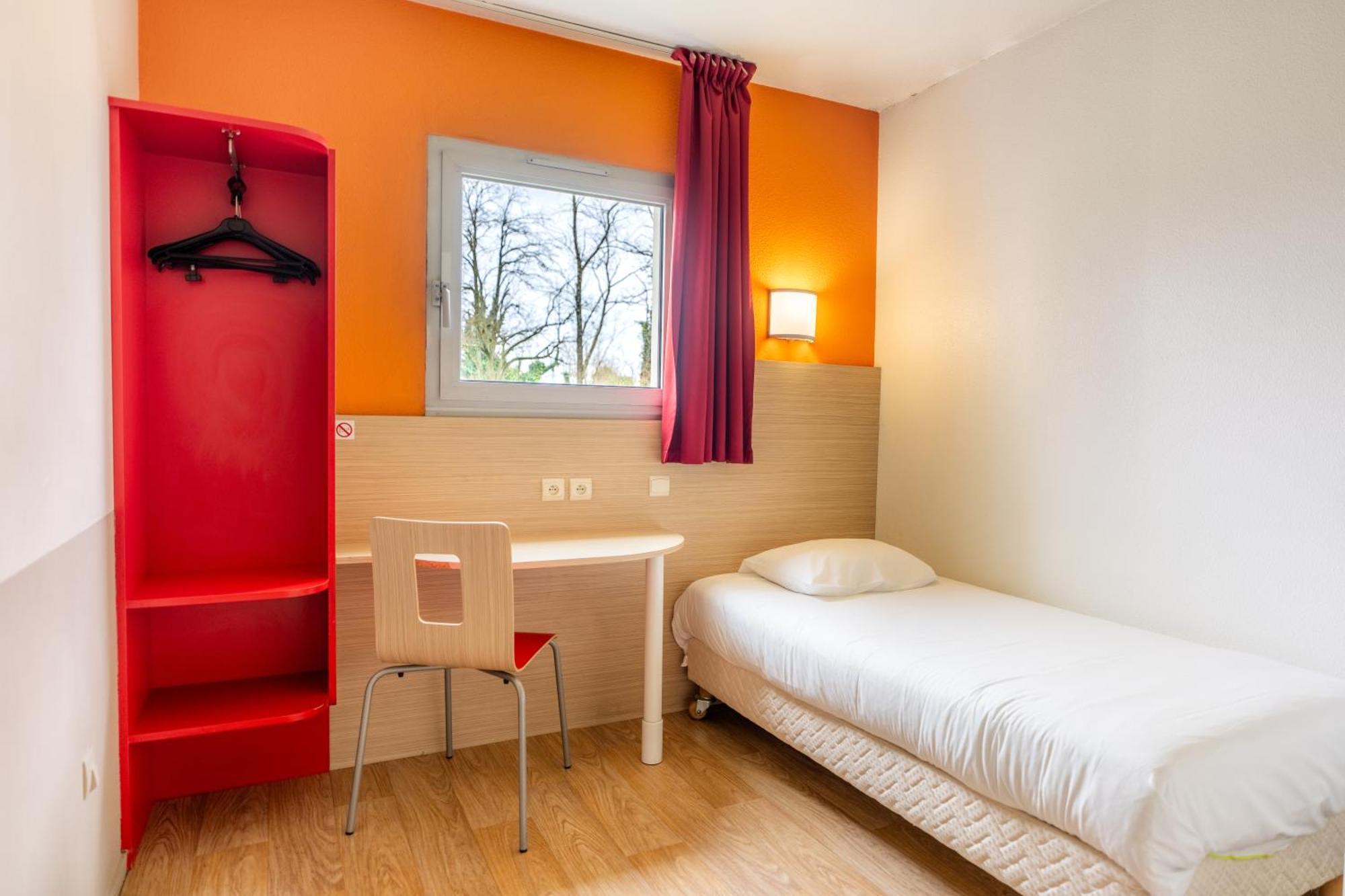 Single Room,1706775228:JPEG