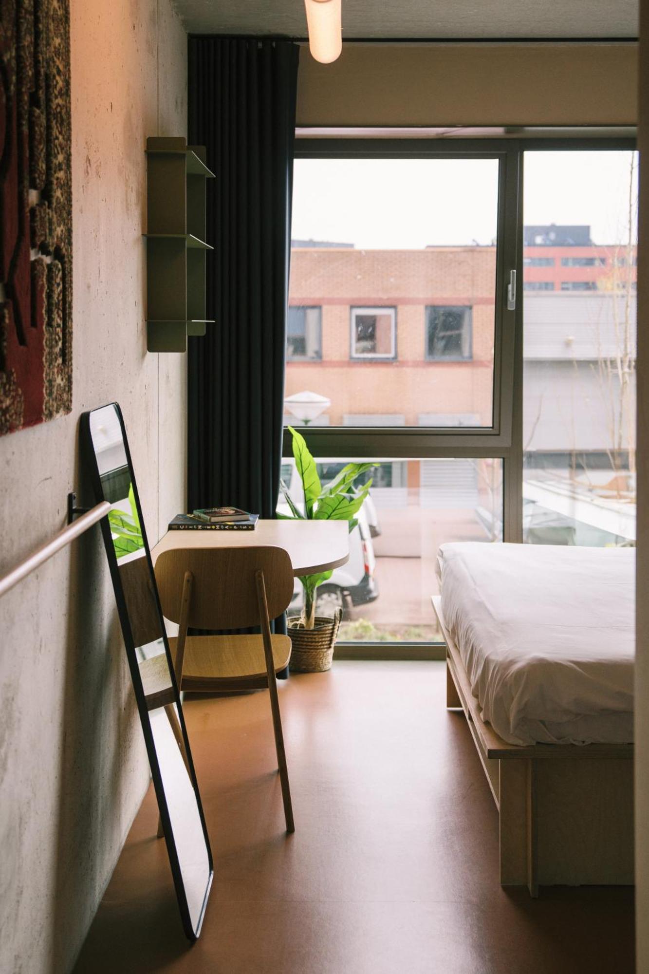 Chambre Lit Queen-size - Accessible aux Personnes à Mobilité Réduite