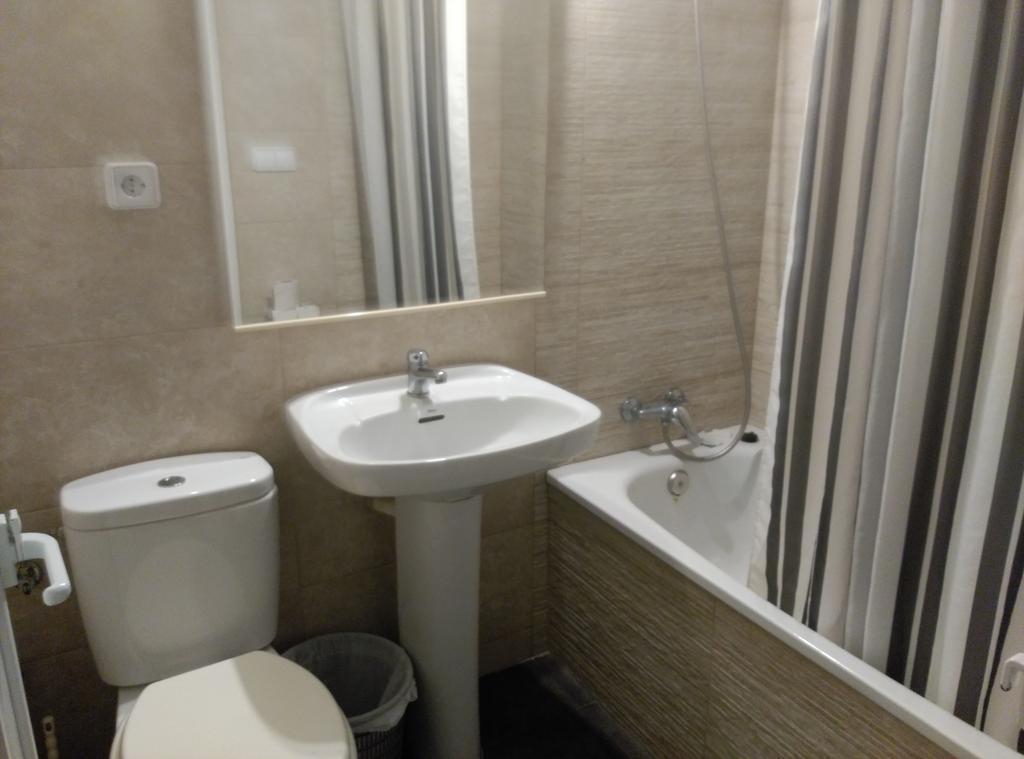 Chambre Double Économique avec Salle de Bains Commune