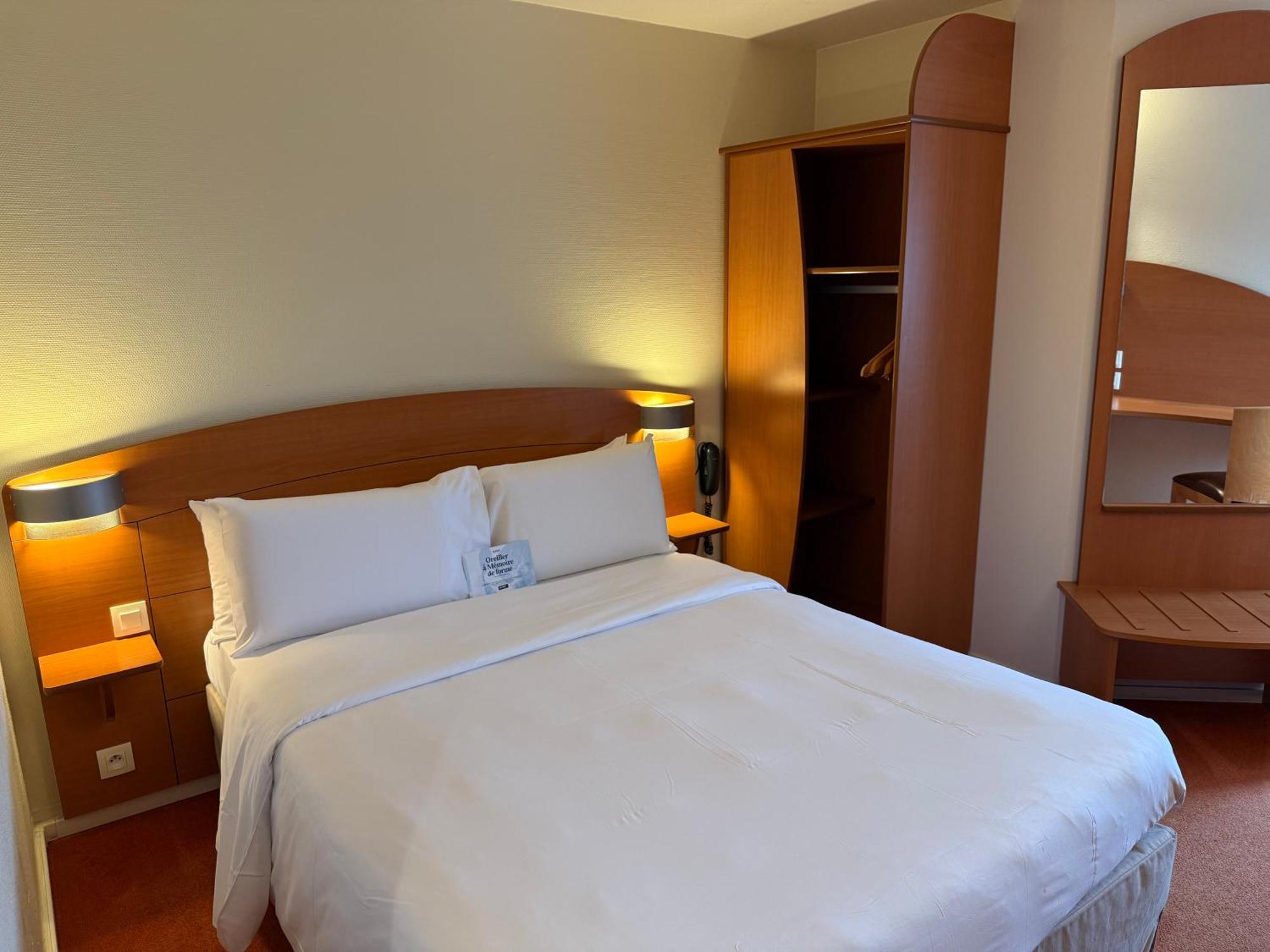 Double Room,1742657371:JPEG