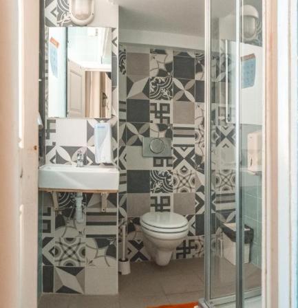 Lit dans Dortoir pour Femmes de 6 Lits avec Salle de Bains Privative