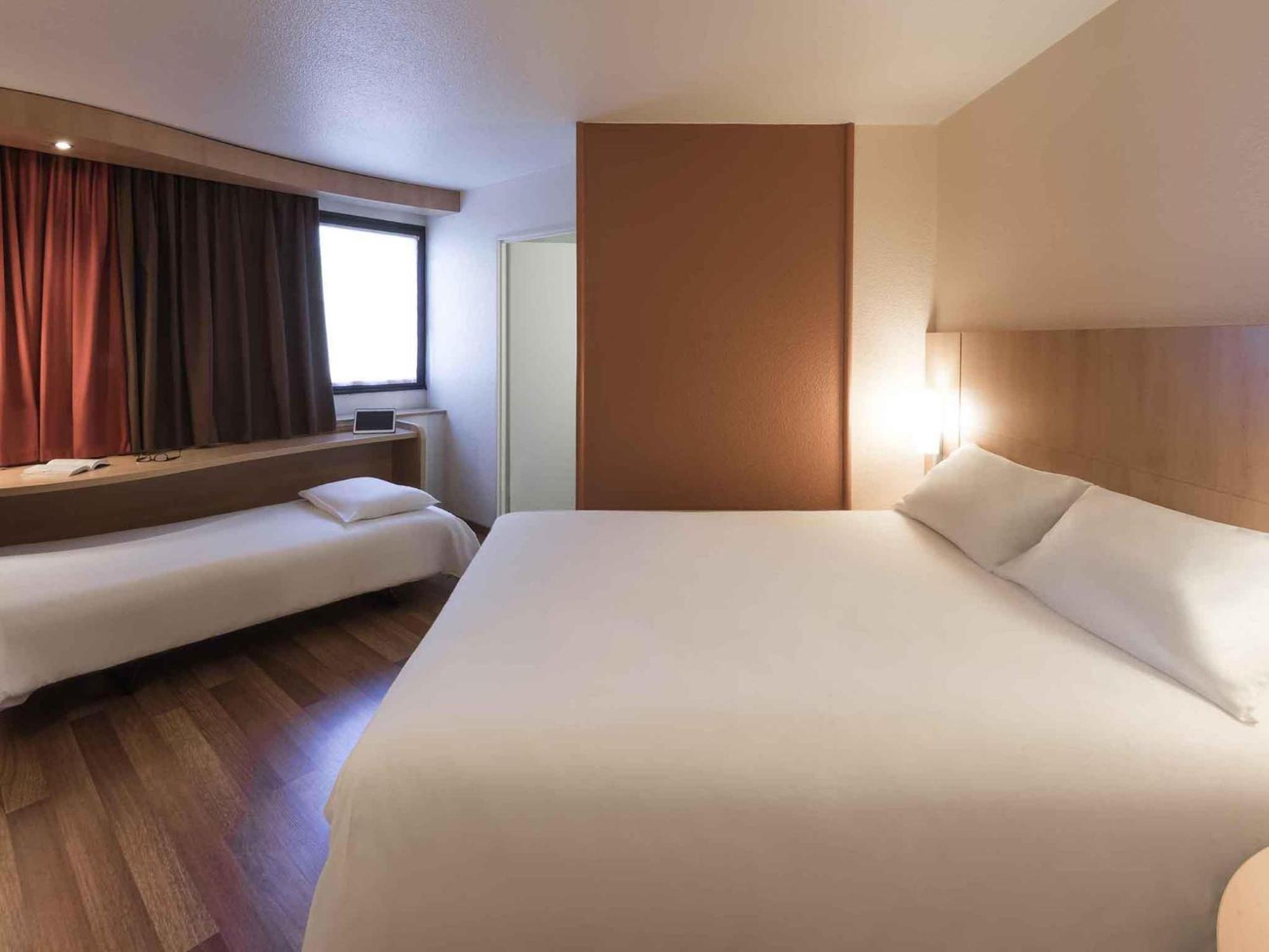 Chambre Standard avec 1 Lit Double et 1 Lit Simple