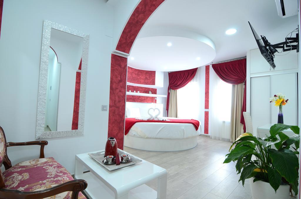 Suite Romantique avec Lit Rond
