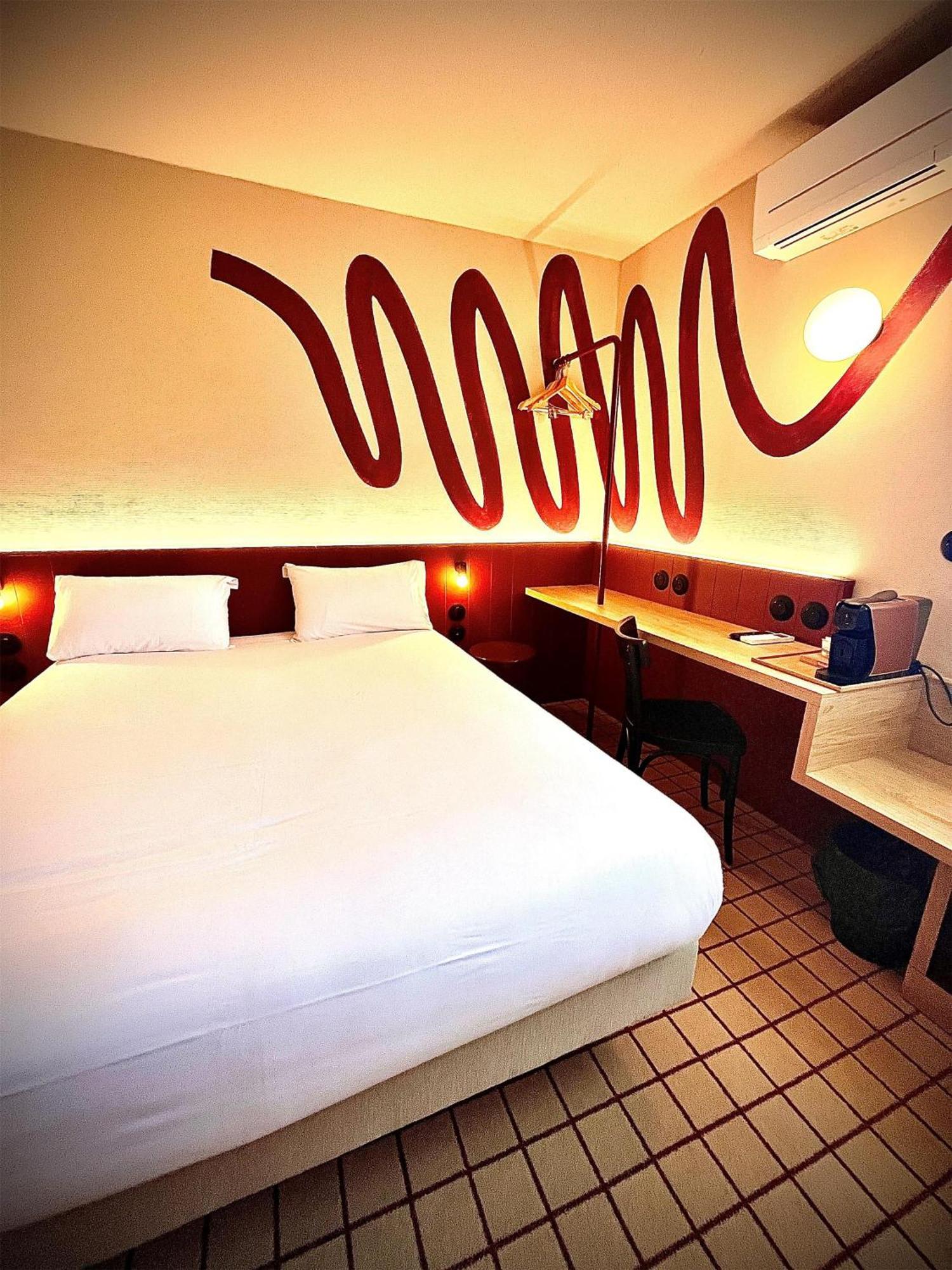 Chambre Lit Queen-Size - Non-Fumeurs