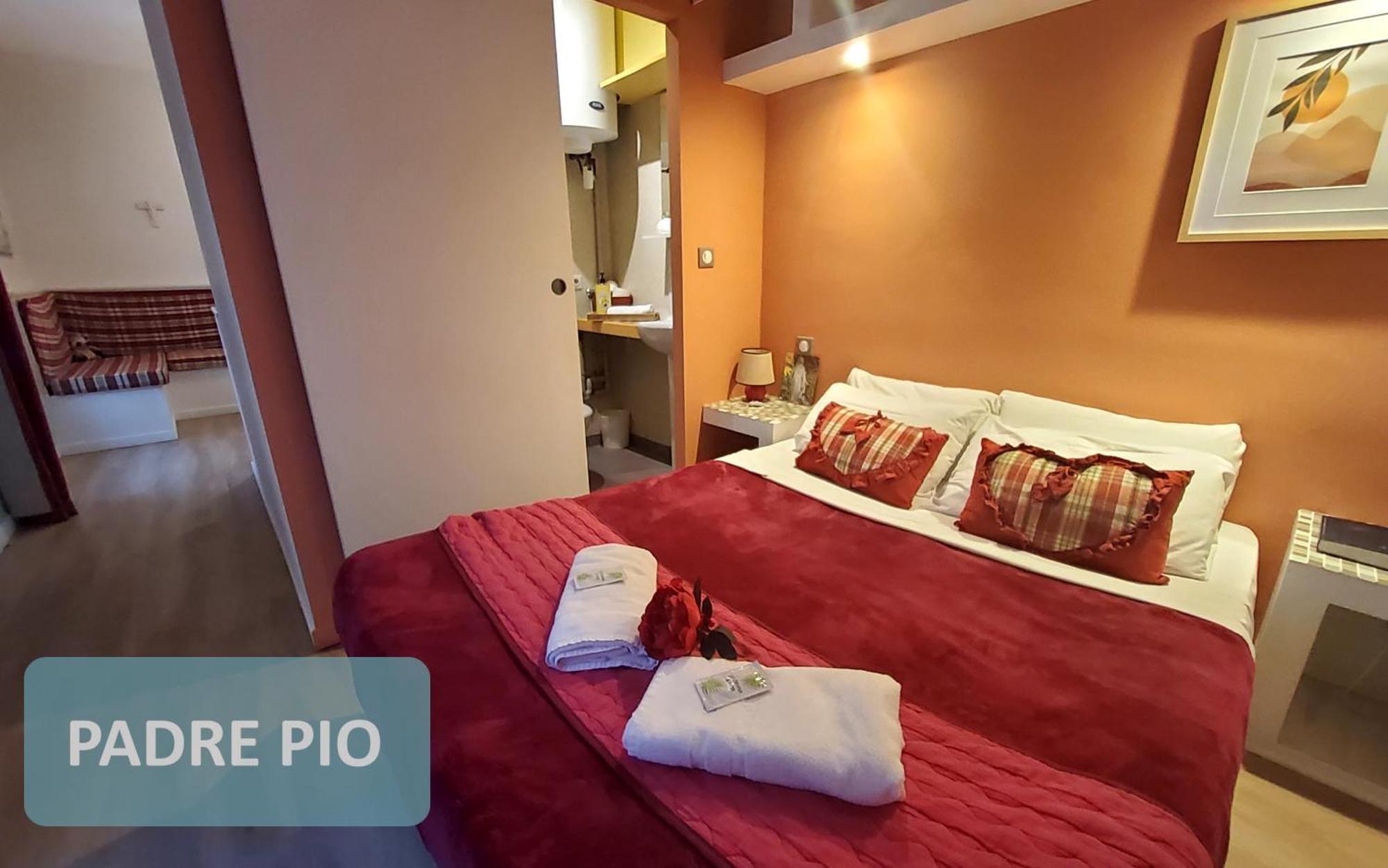 Standard Double Room with Balcony,1742756420:JPEG