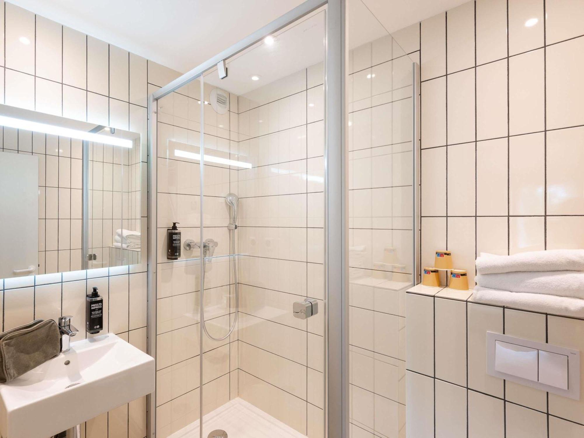 Chambre Double Classique - Accessible aux Personnes à Mobilité Réduite