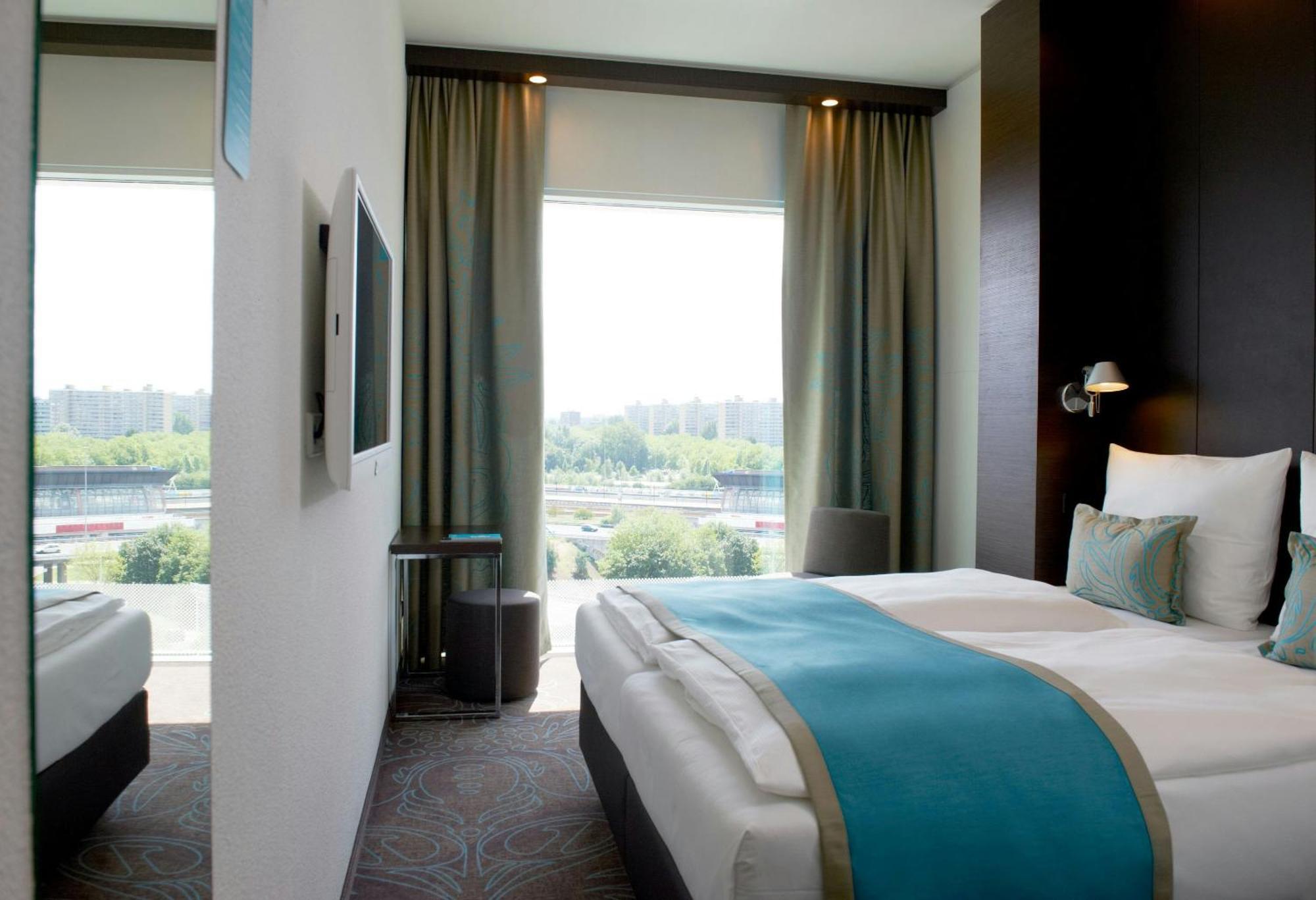 Double Room,1746965331:JPEG