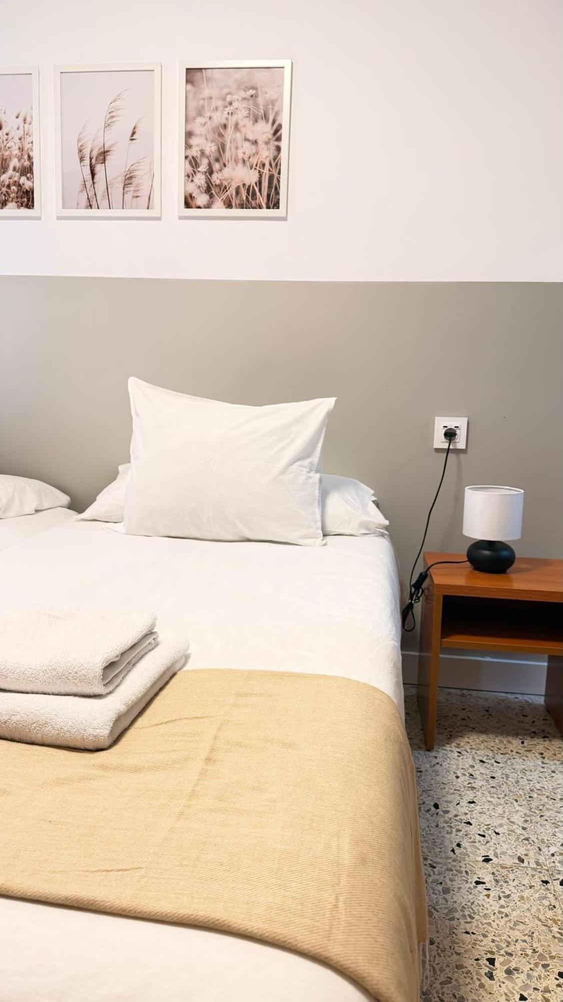 Standard Double Room,1756531713:JPEG