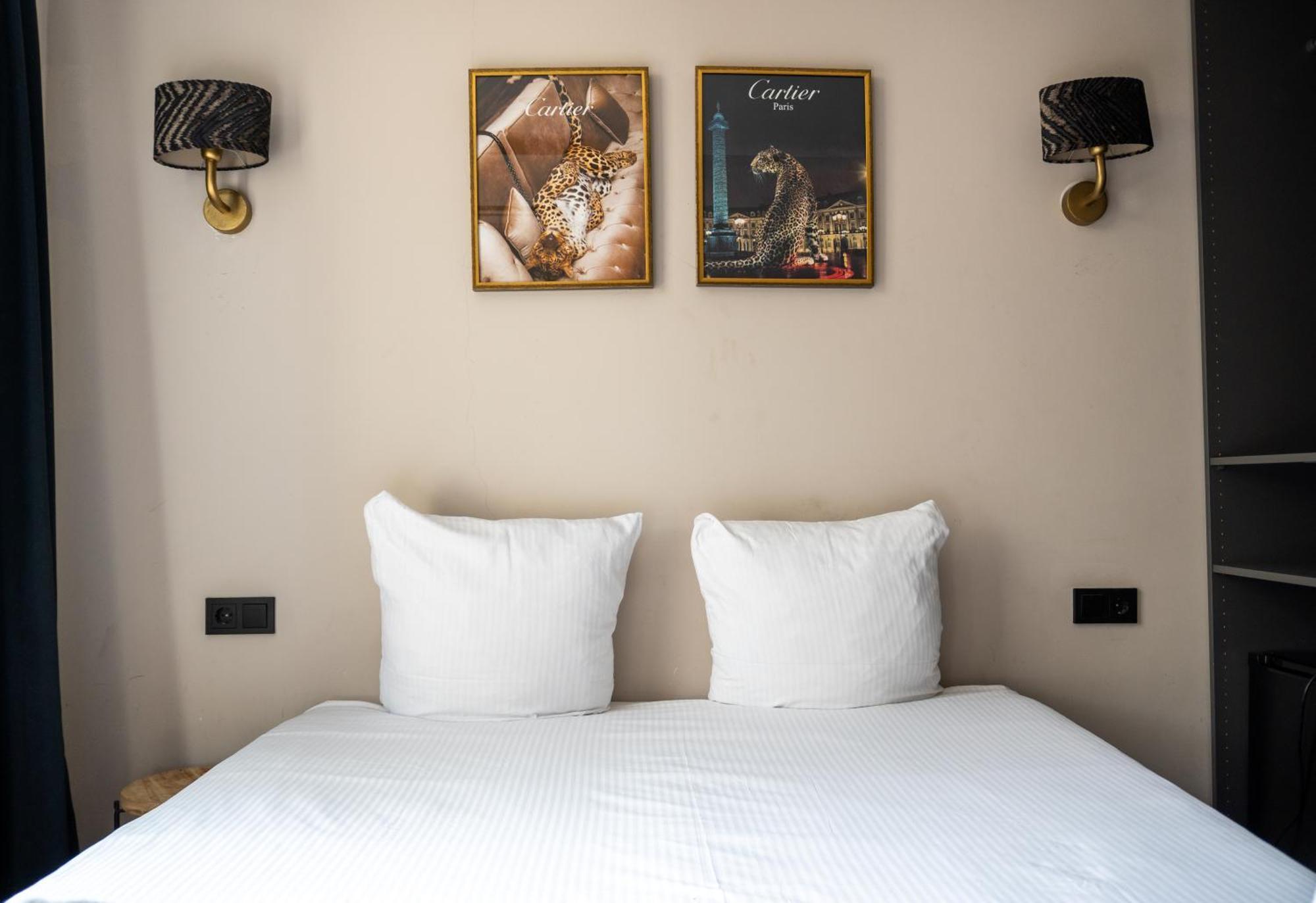 Double Room,1596021519:JPEG