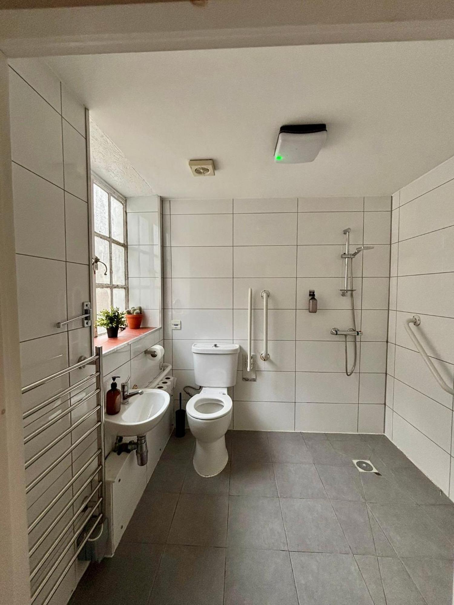 Family Room Private Bathroom