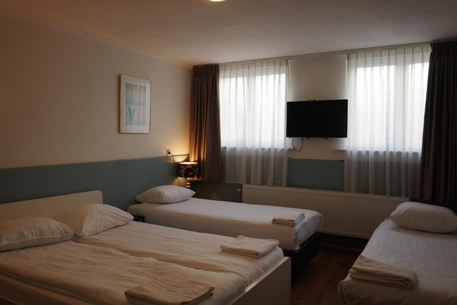 Chambre Quadruple Standard avec Salle de Bains Privative