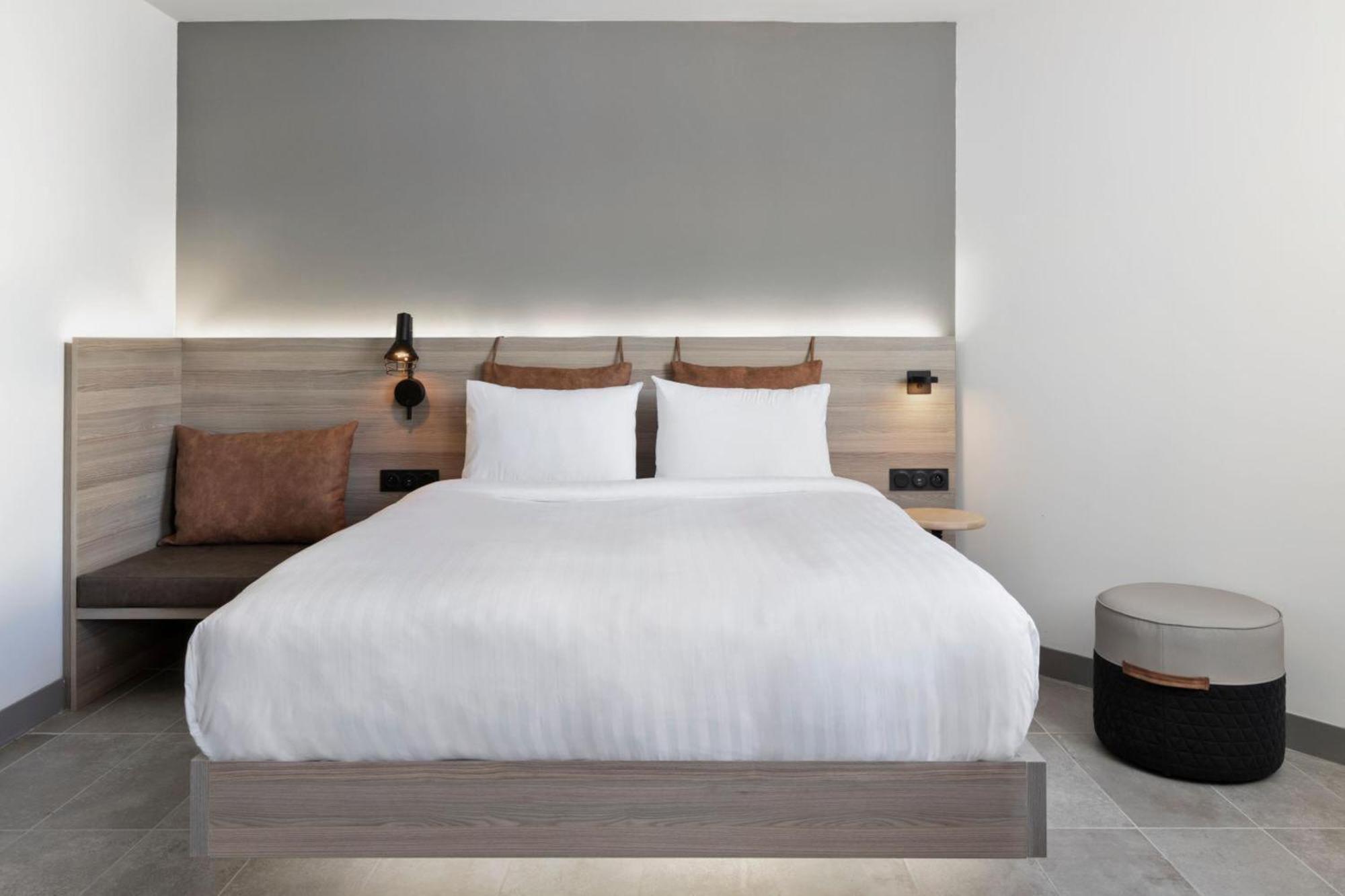 Double Room,1770705122:JPEG