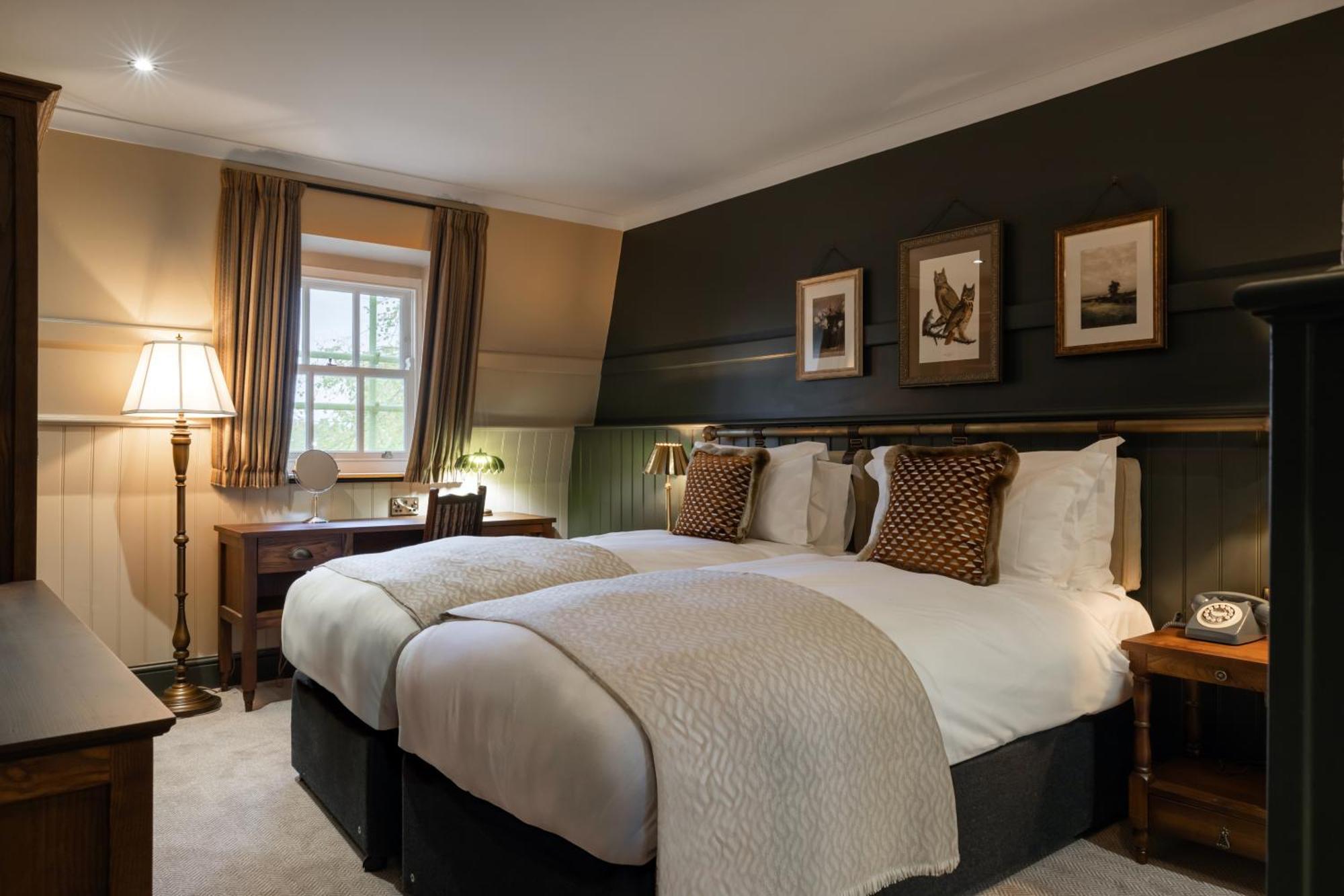 Deluxe Twin Room