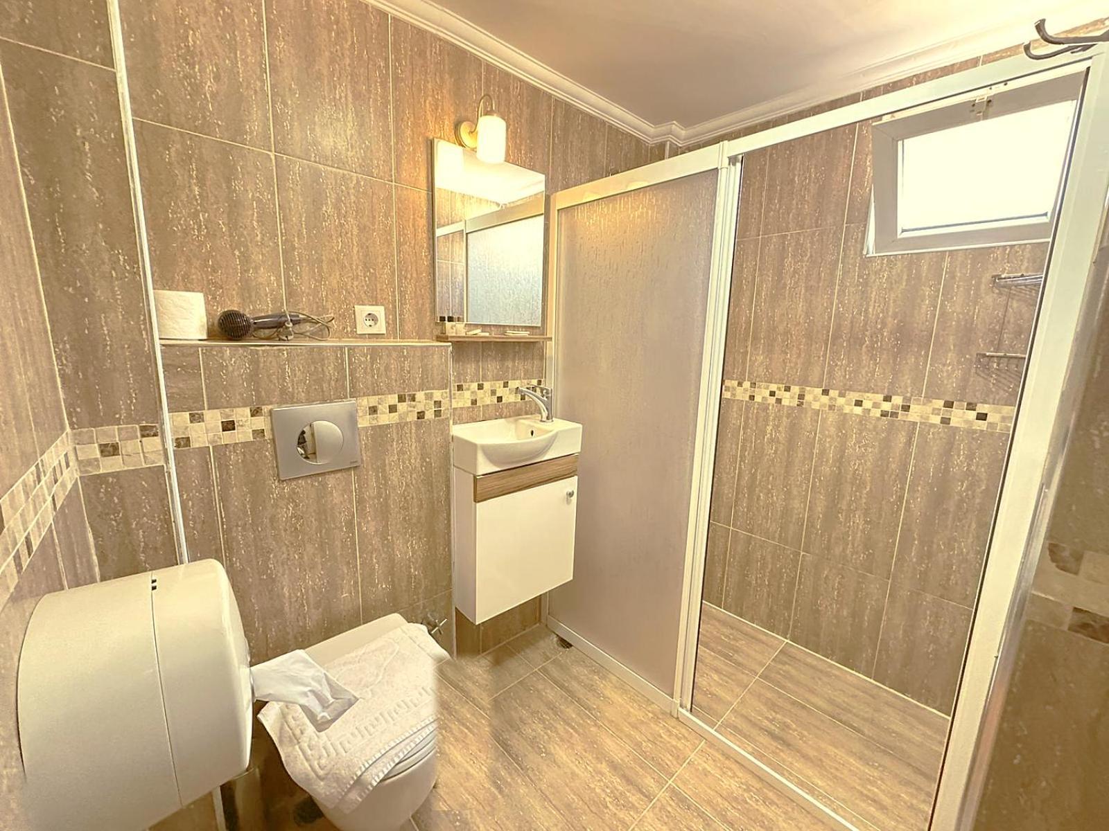 Chambre Double avec Salle de Bains Privative Séparée - Vue sur Mer