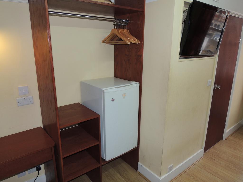 Chambre Quadruple avec Salle de Bains Privative