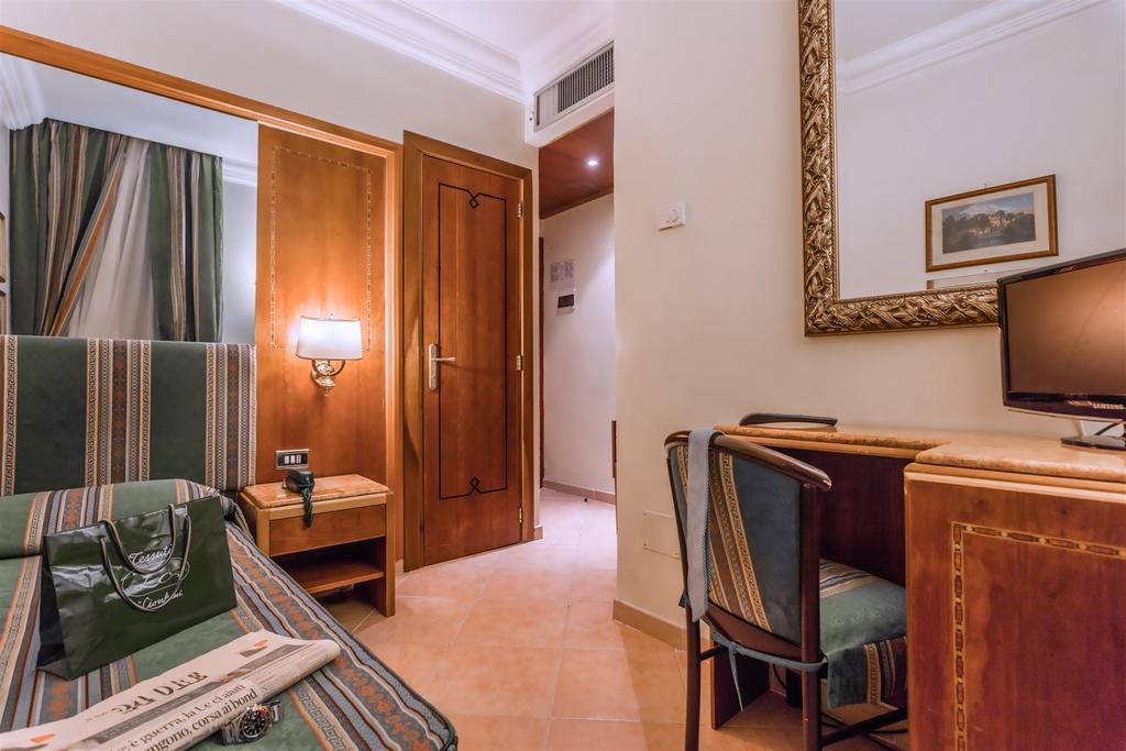 Single Room,195385168:JPEG