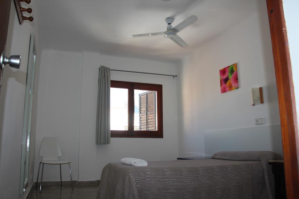 Chambre Triple avec Salle de Bains Commune