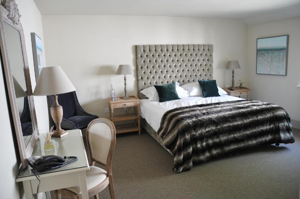 Double Room with Balcony,25361334:JPEG