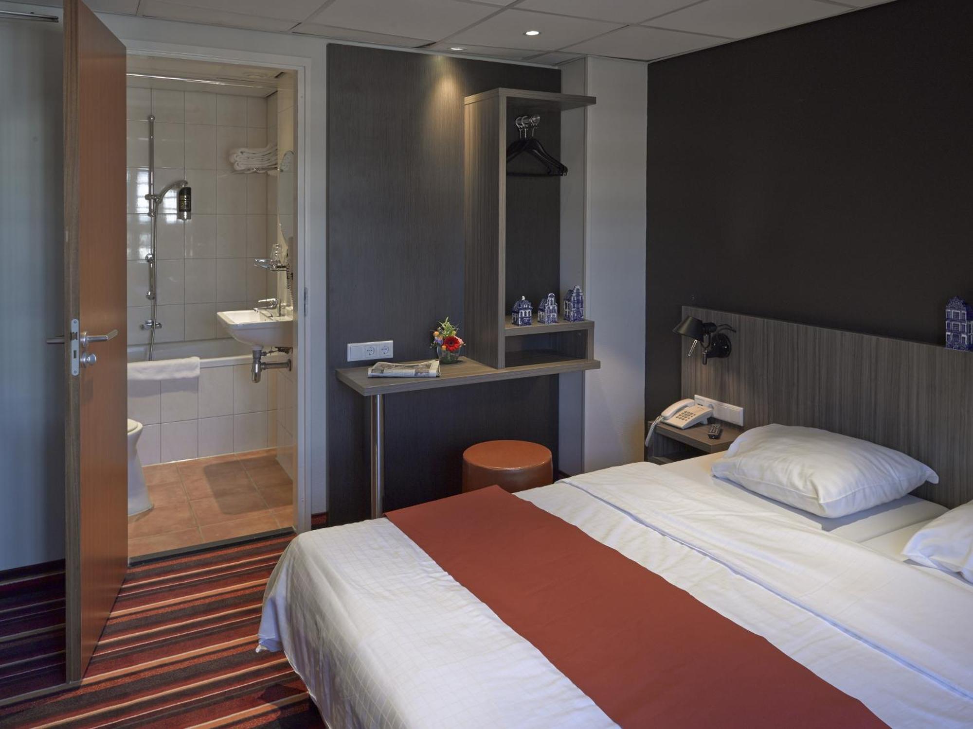 Chambre Triple - Vue sur Canal