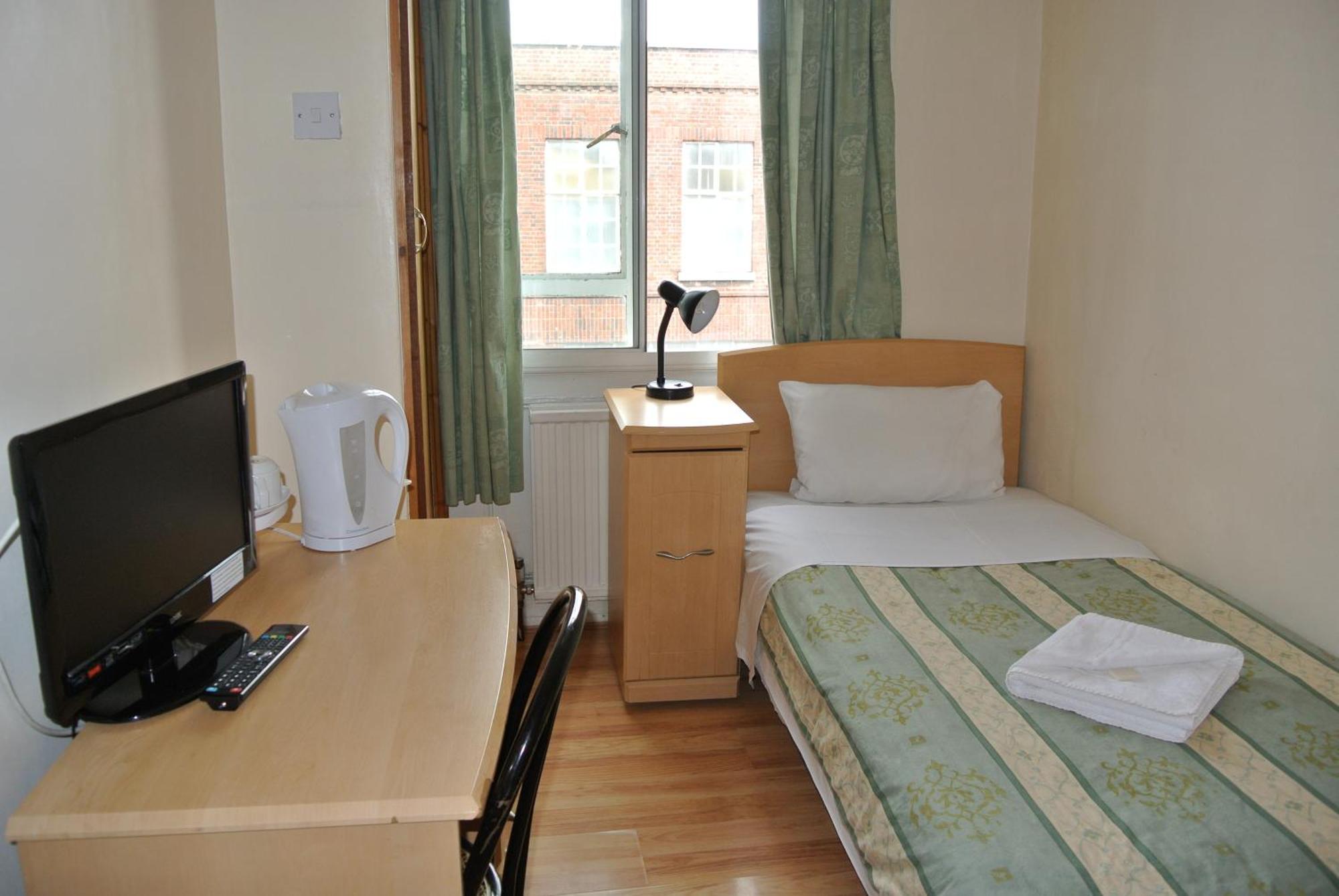 Single Room with Shared Bathroom