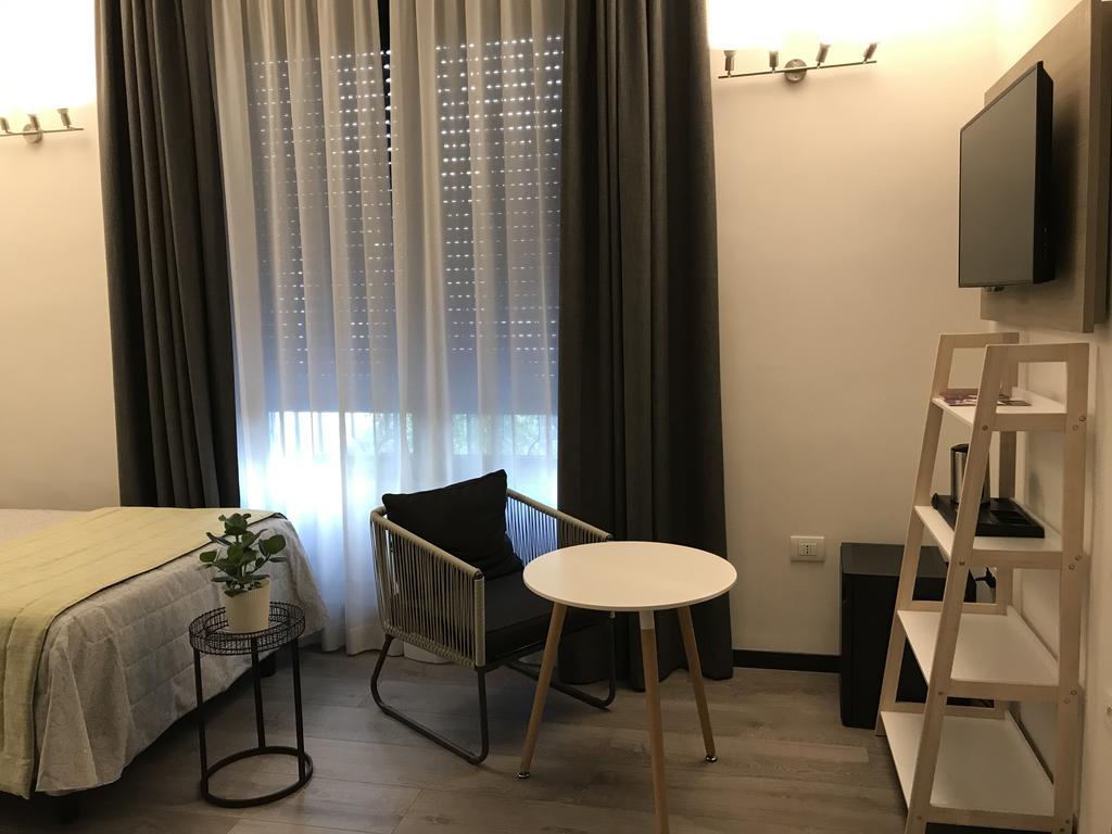 Superior Single Room,393832821:JPEG