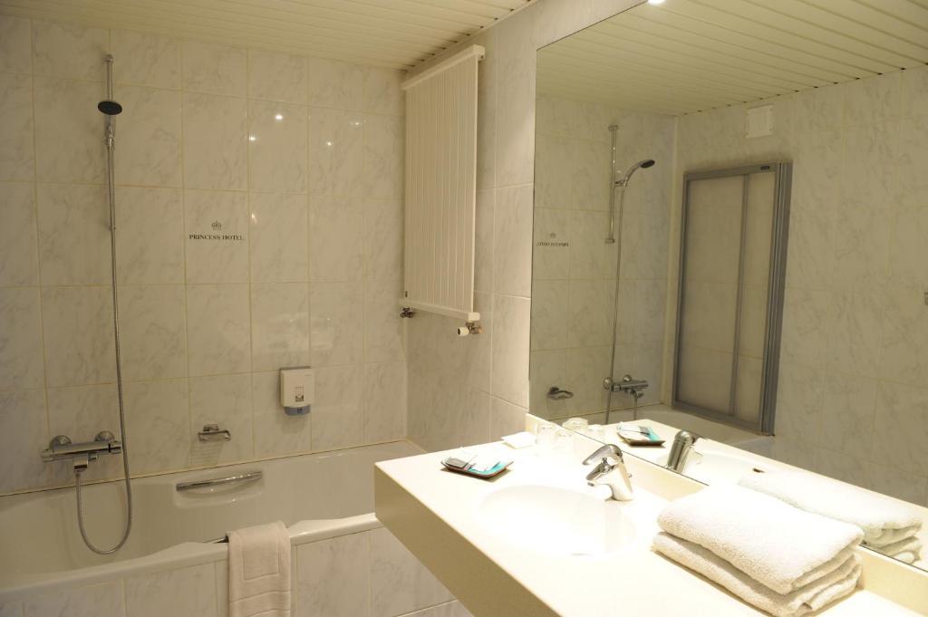 Comfort Triple Room,256161145:JPEG