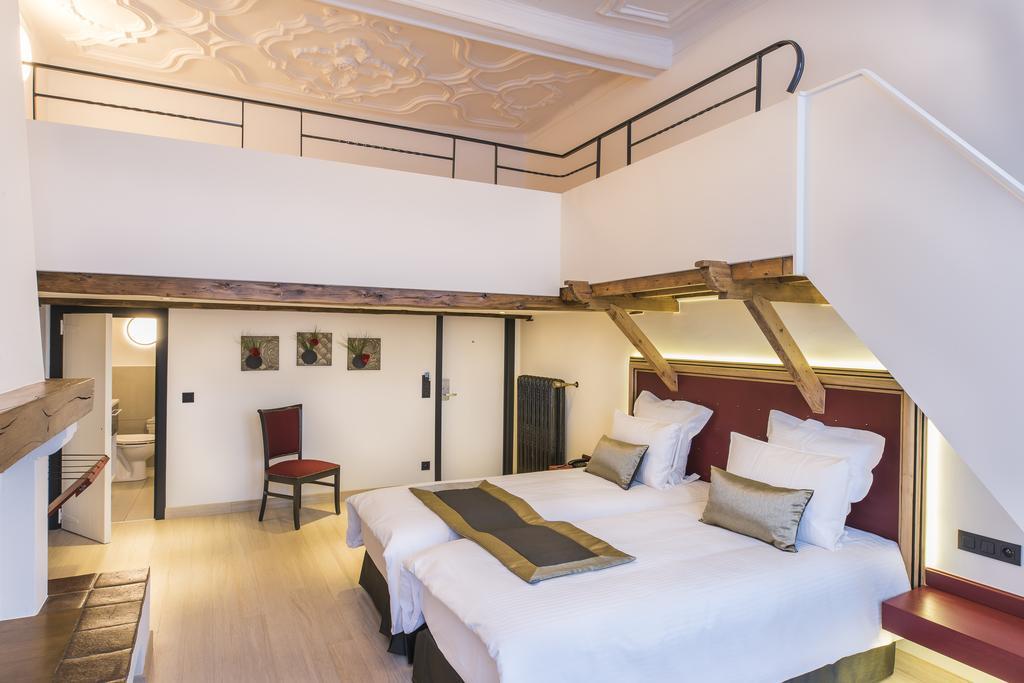 Duplex Familial