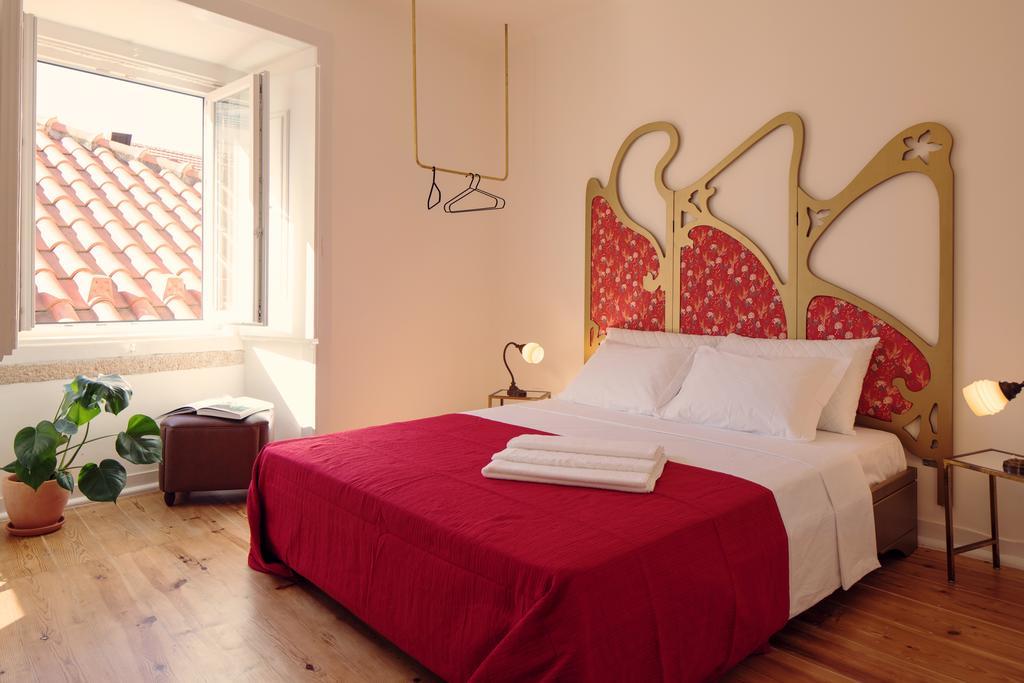 Chambre Lit Queen-Size avec Salle de Bains Privative