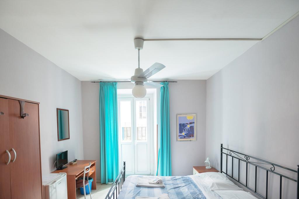 Chambre Quadruple avec Salle de Bains Commune