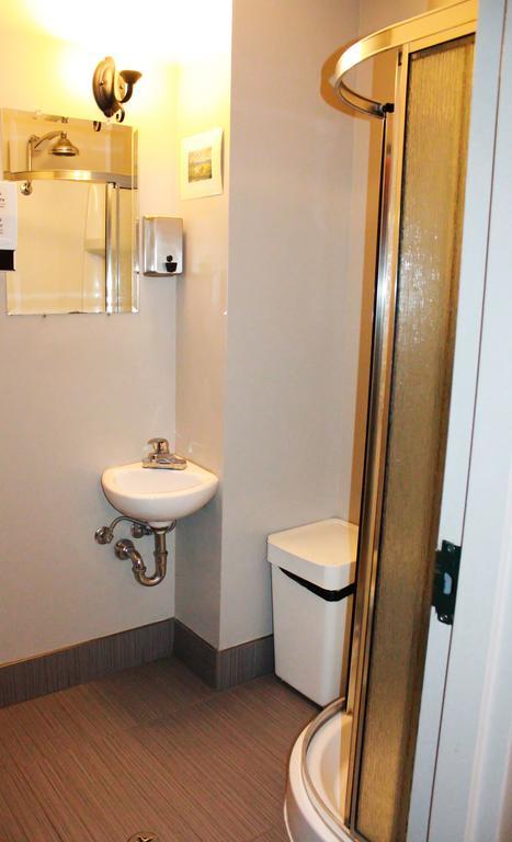 Chambre Familiale avec Salle de Bains Privative
