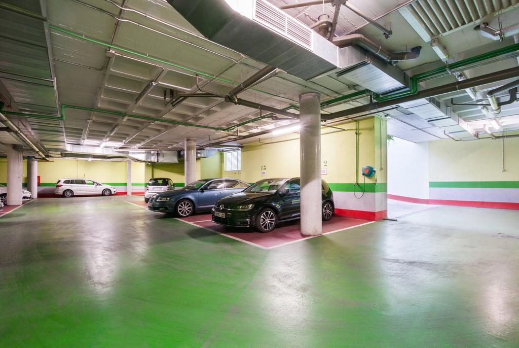 Chambre Double ou Lits Jumeaux avec Parking