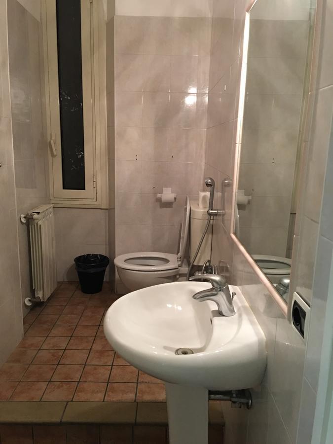 Triple Room with Outside Private Bathroom