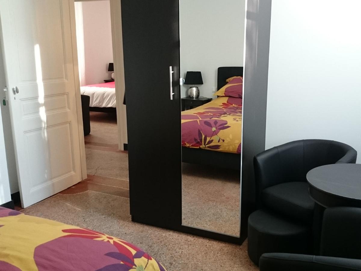 Chambre Double avec Salle de Bains Privative - Vue sur Jardin