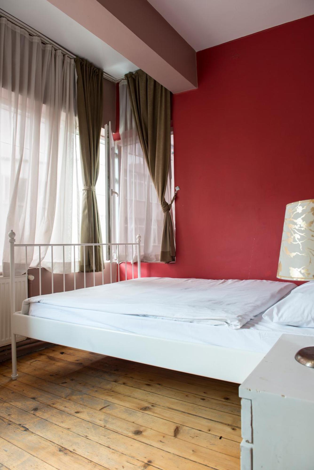 Chambre Simple avec Salle de Bains Commune