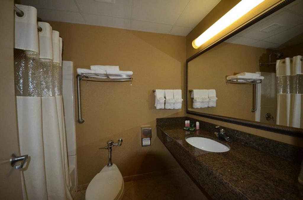 Chambre avec 2 Lits Queen-Size - Accessible aux Personnes à Mobilité Réduite